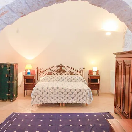 Masseria Semeraro لوكوروتوندو